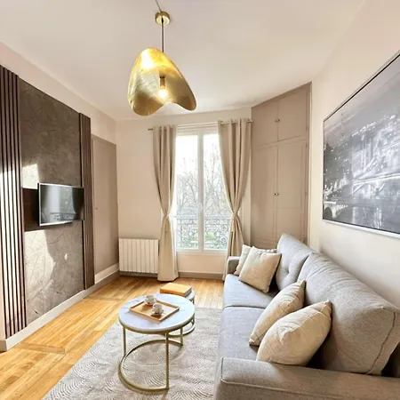 Gare Montparnasse Apartment